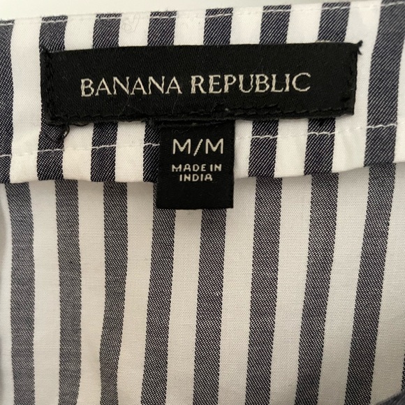 Banana republic stripe blue and white embroidered embellished top size medium - Picture 3 of 4